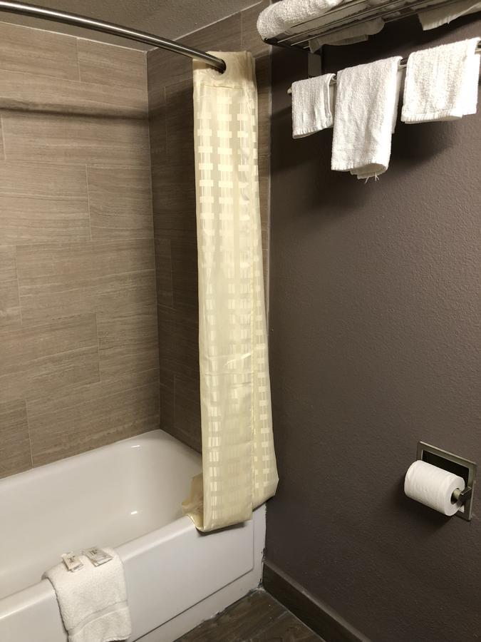Economy Inn North Randall Extérieur photo