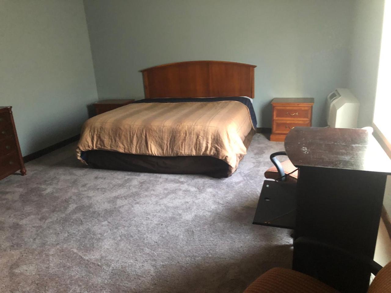 Economy Inn North Randall Extérieur photo